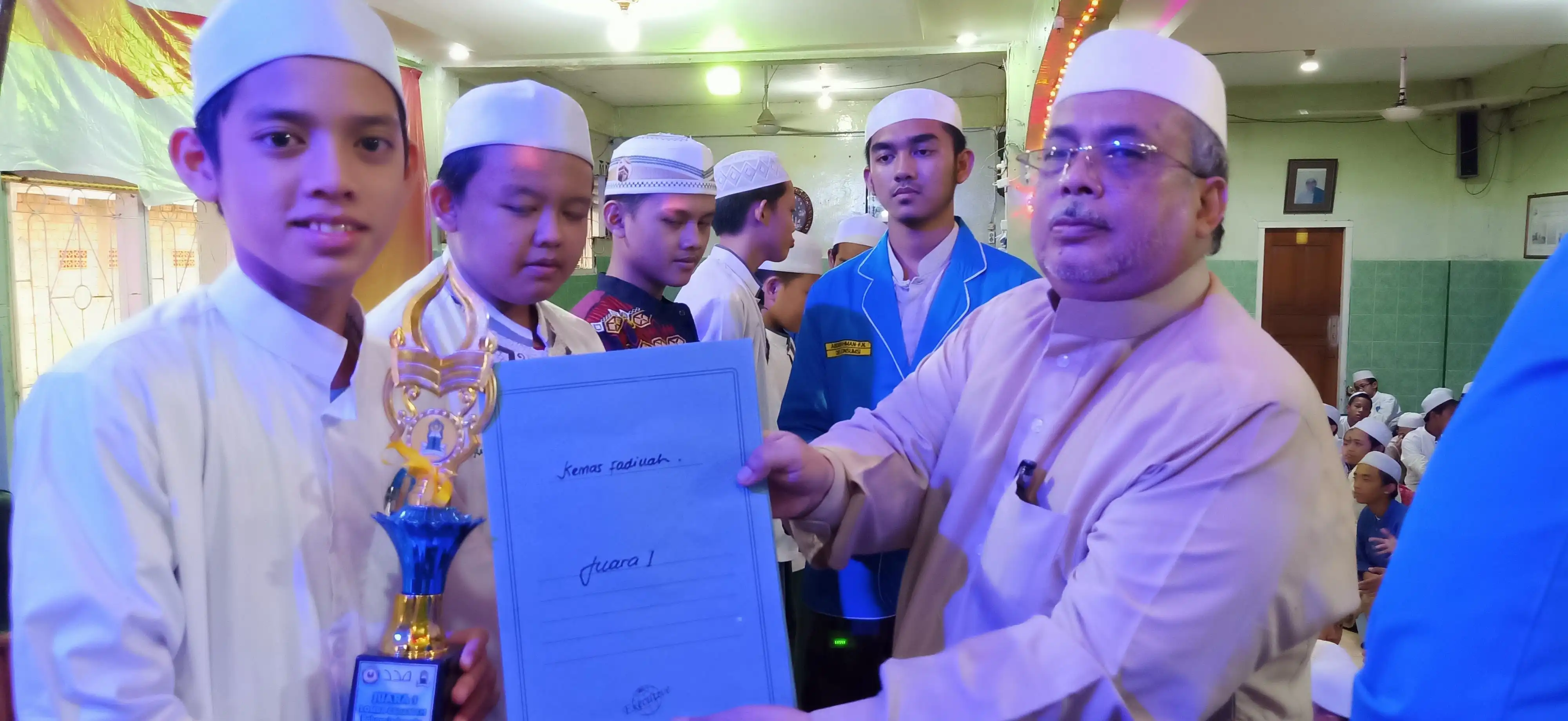 Pembagian Hadiah 96